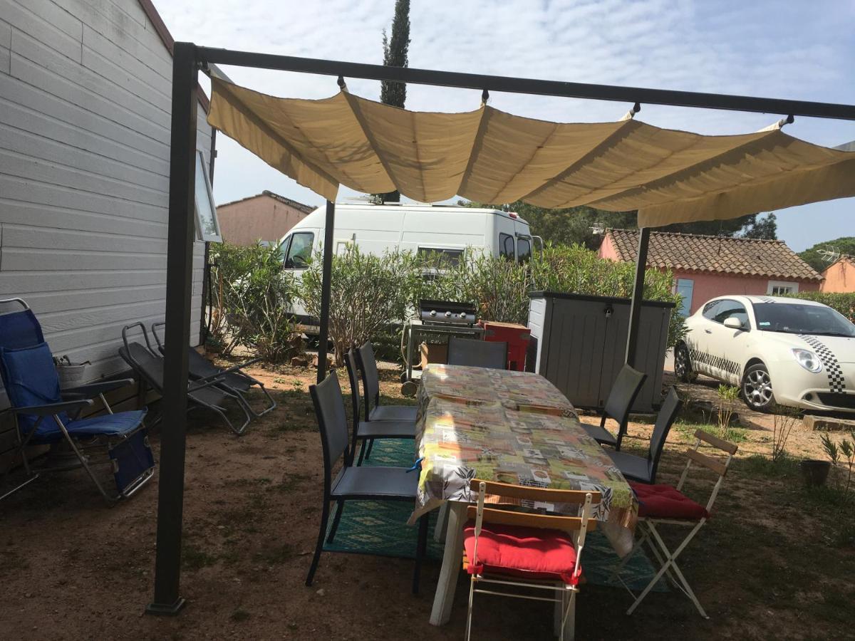 פוז'ה-סור ארז'ן Oasis Village מראה חיצוני תמונה